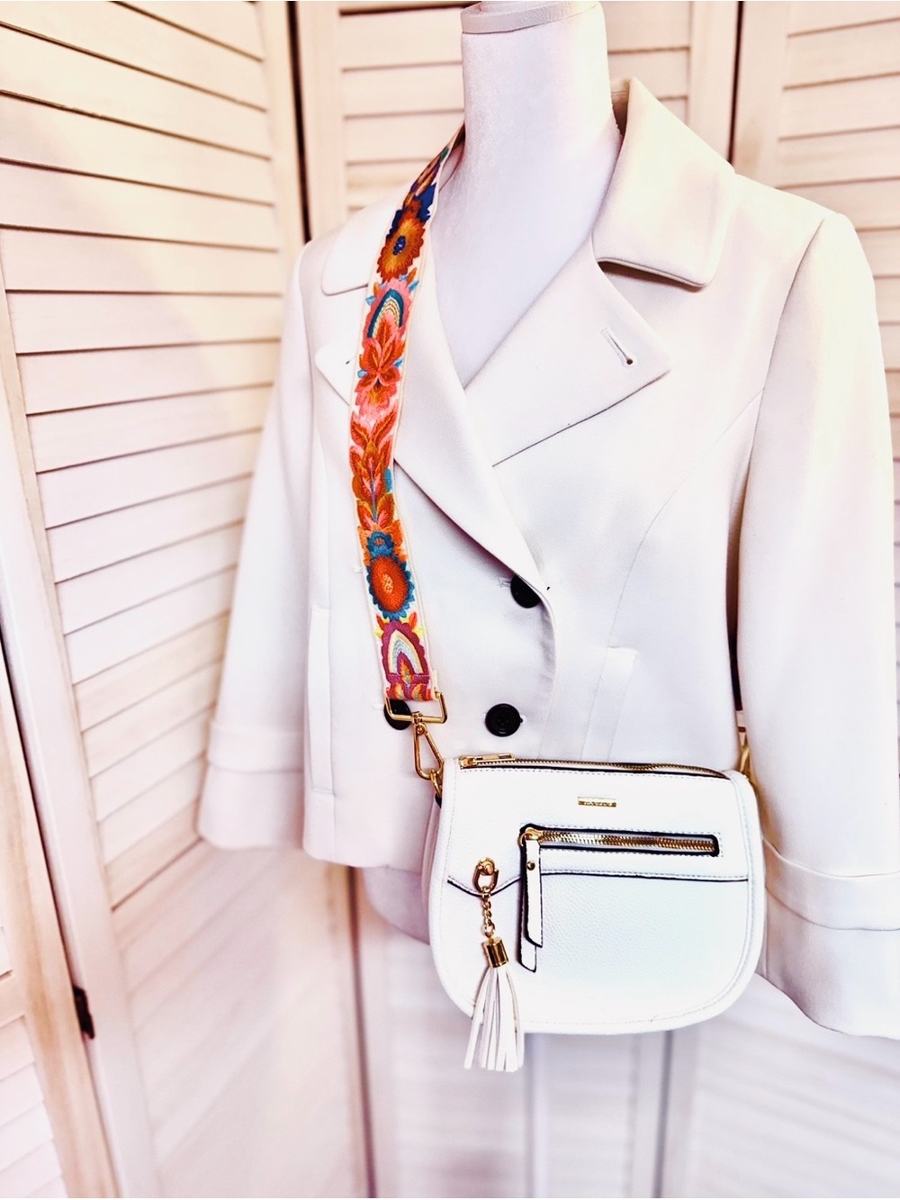 NWT White Saddle PU Crossbody Bag Tassel Gold Hardware GORGEOUS STRAP COLORFUL